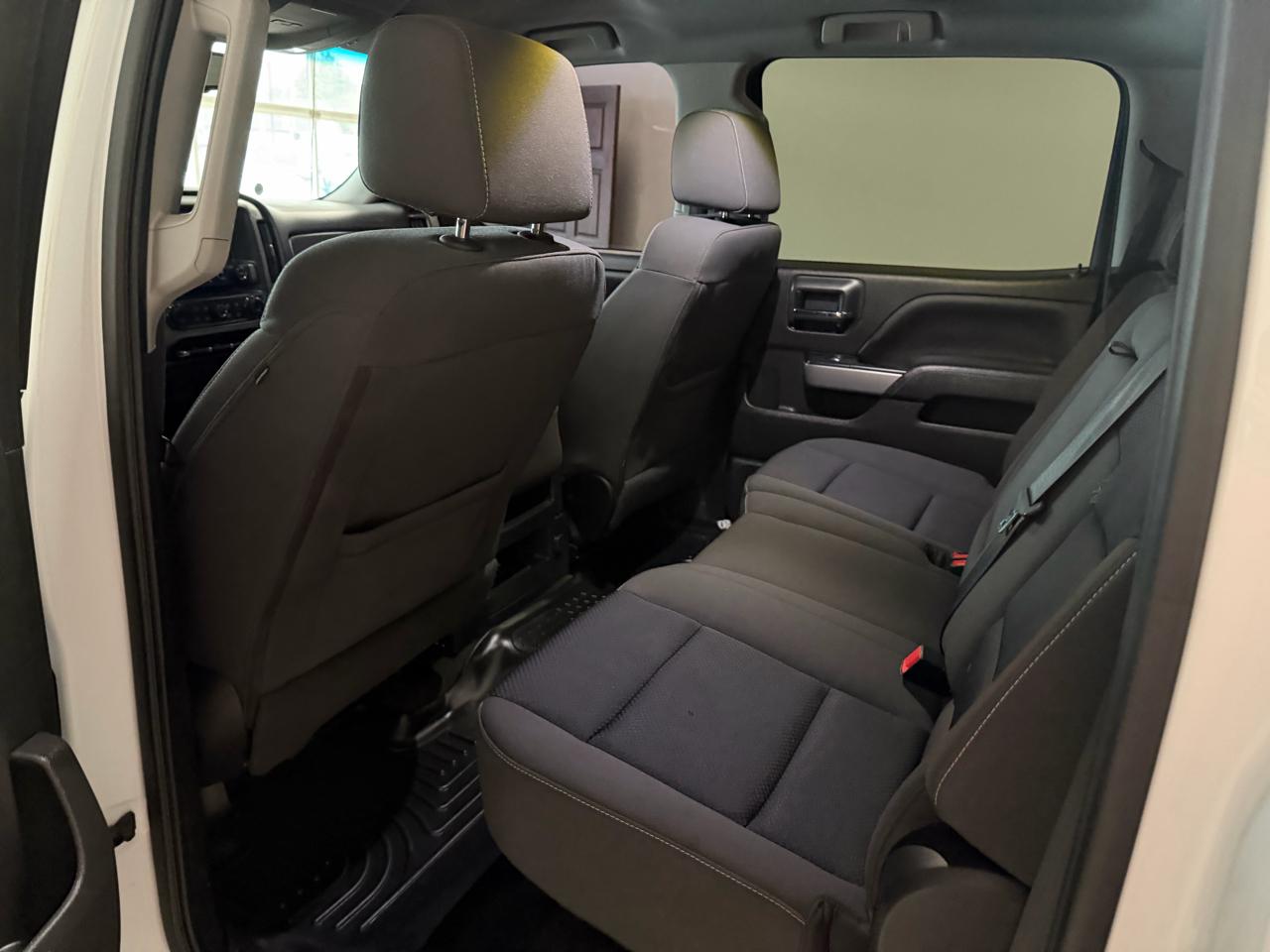 Chevrolet Silverado 1500 4WD Crew Cab 143.5" LT w/2LT 2018