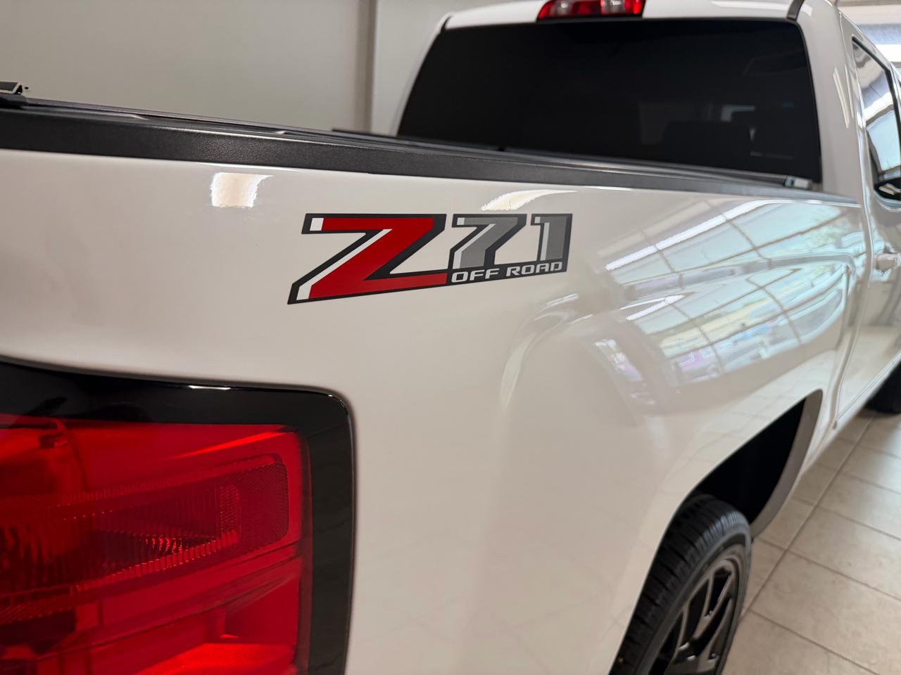 Chevrolet Silverado 1500 4WD Crew Cab 143.5" LT w/2LT 2018