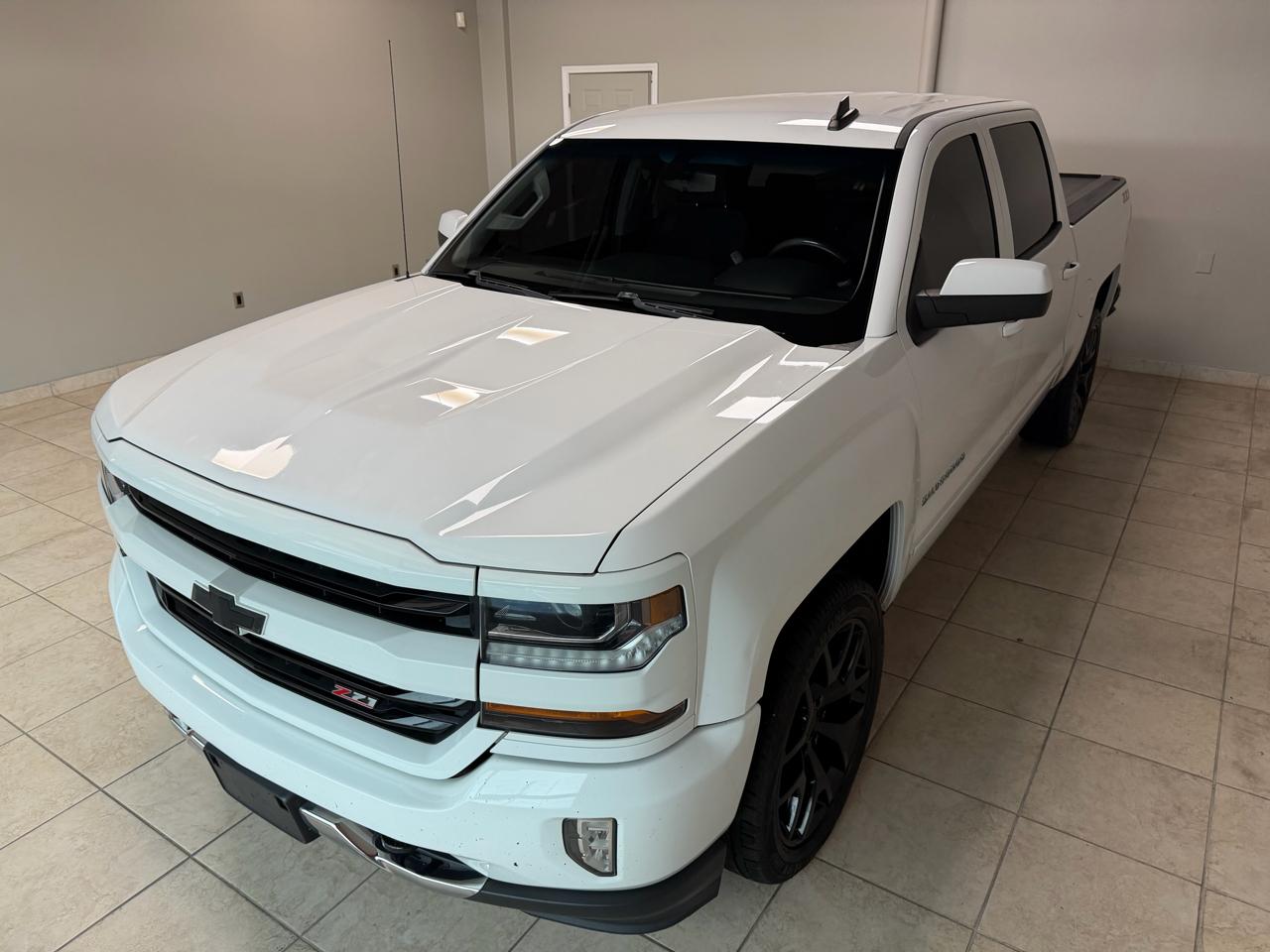 Chevrolet Silverado 1500 4WD Crew Cab 143.5" LT w/2LT 2018