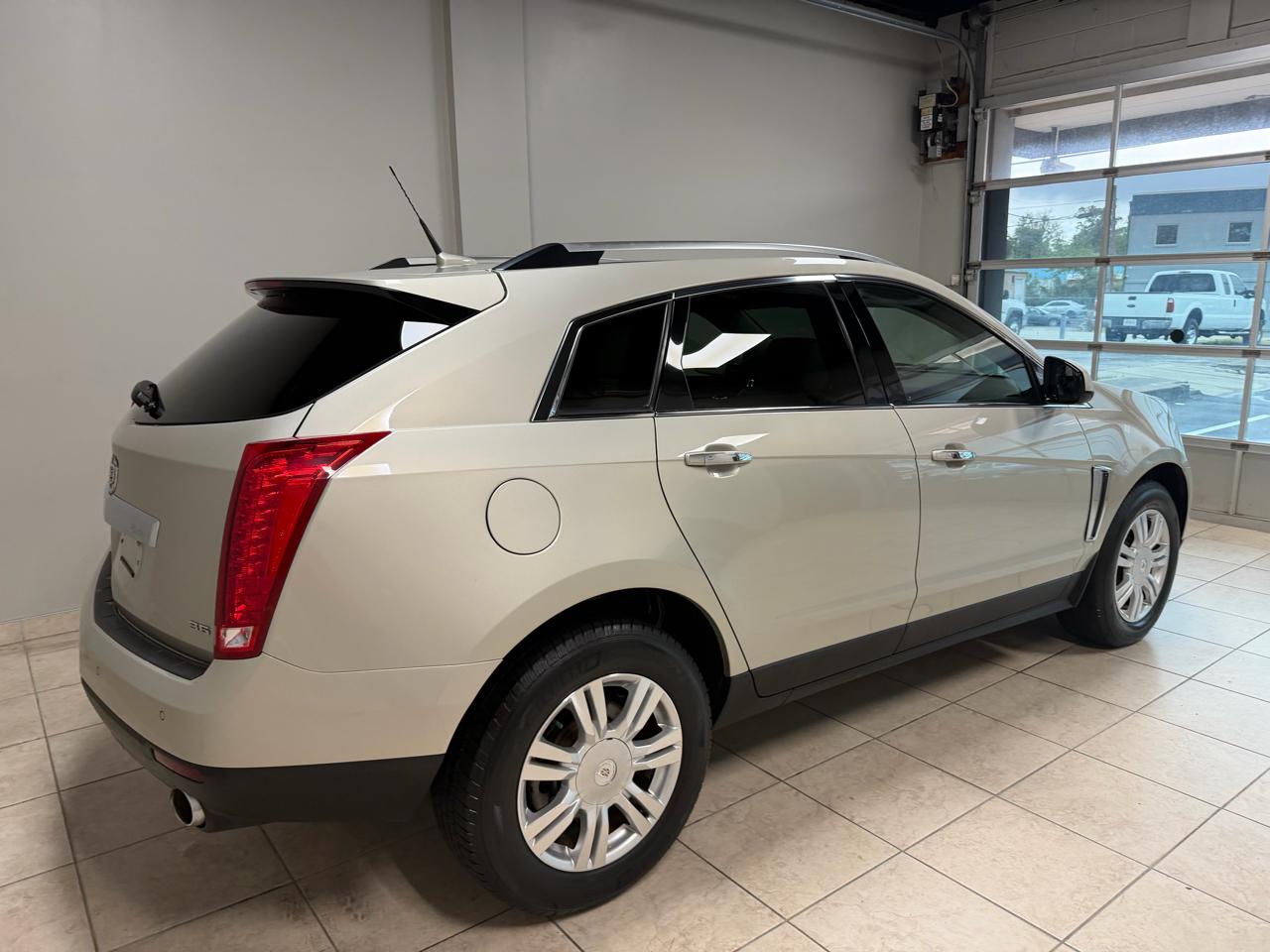 Cadillac SRX FWD 4dr Luxury Collection 2014