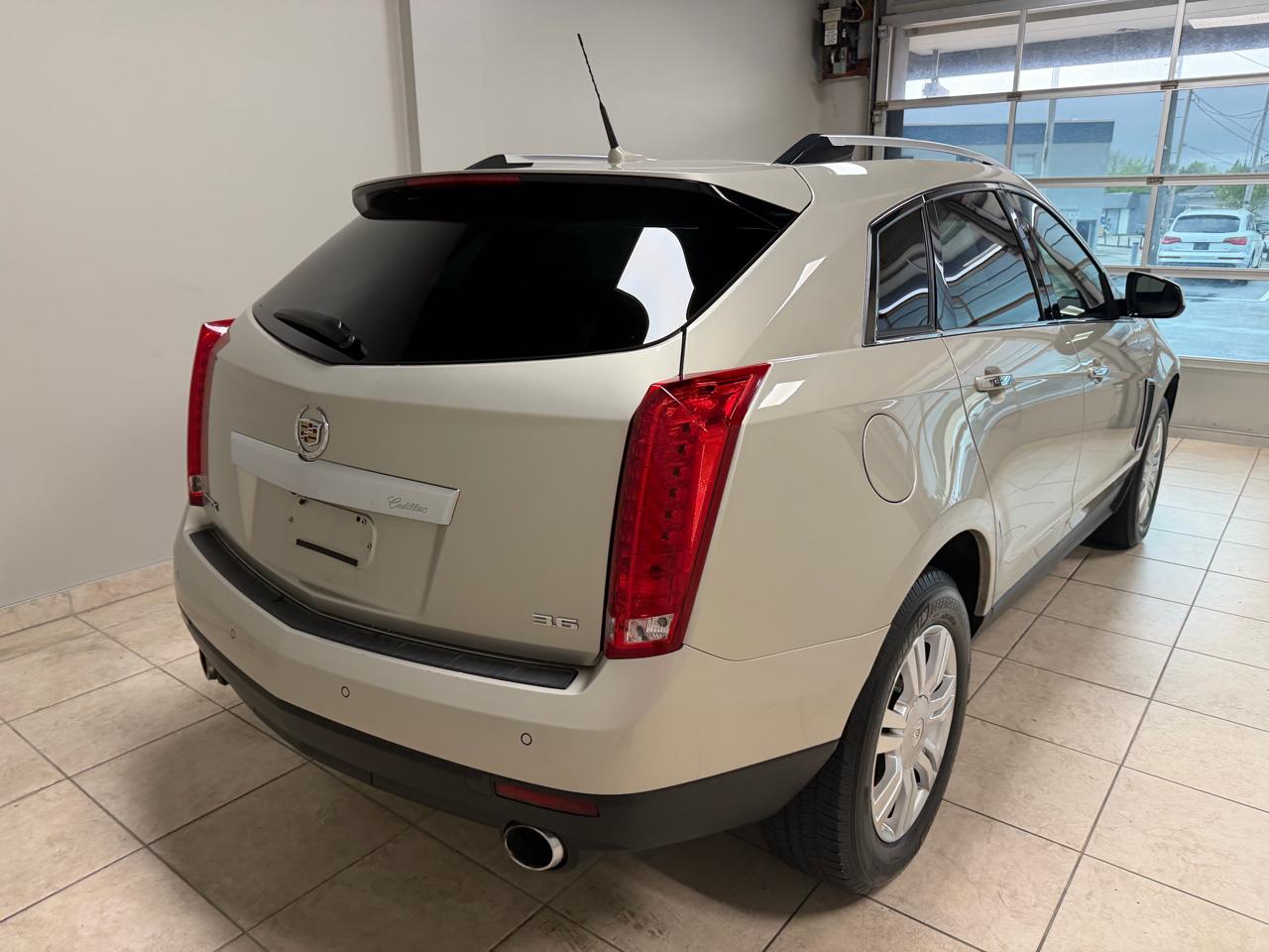 Cadillac SRX FWD 4dr Luxury Collection 2014