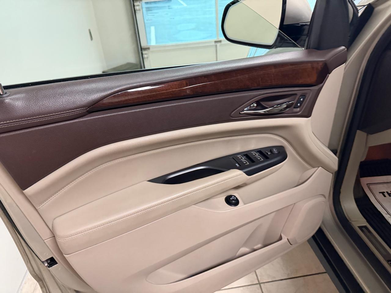 Cadillac SRX FWD 4dr Luxury Collection 2014