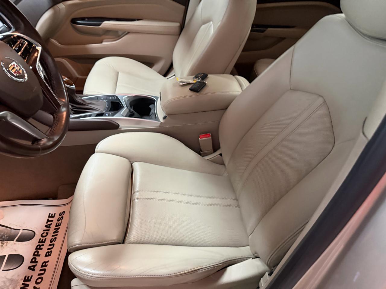 Cadillac SRX FWD 4dr Luxury Collection 2014