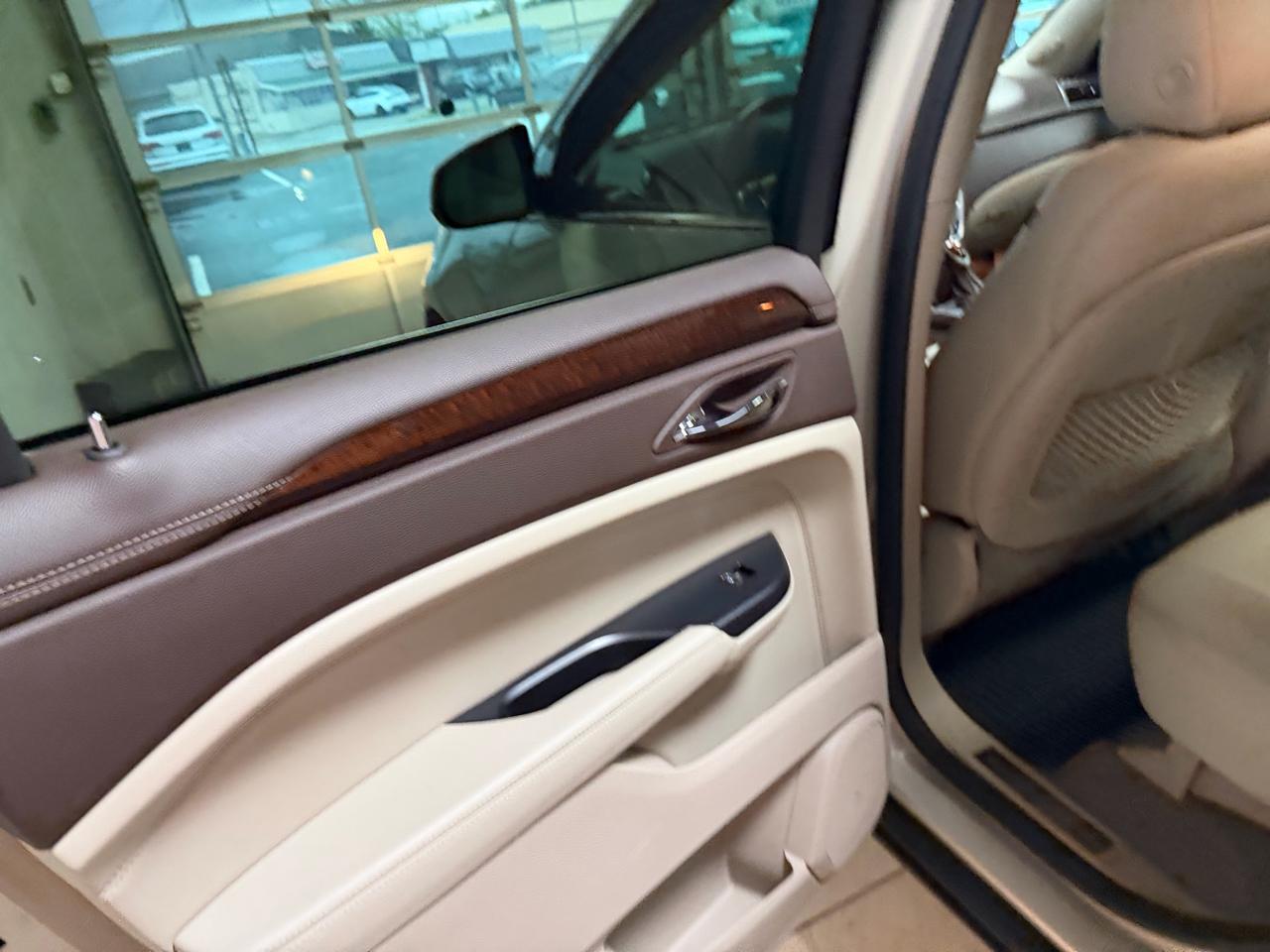 Cadillac SRX FWD 4dr Luxury Collection 2014