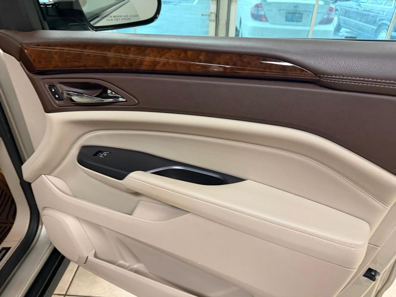 Cadillac SRX FWD 4dr Luxury Collection 2014