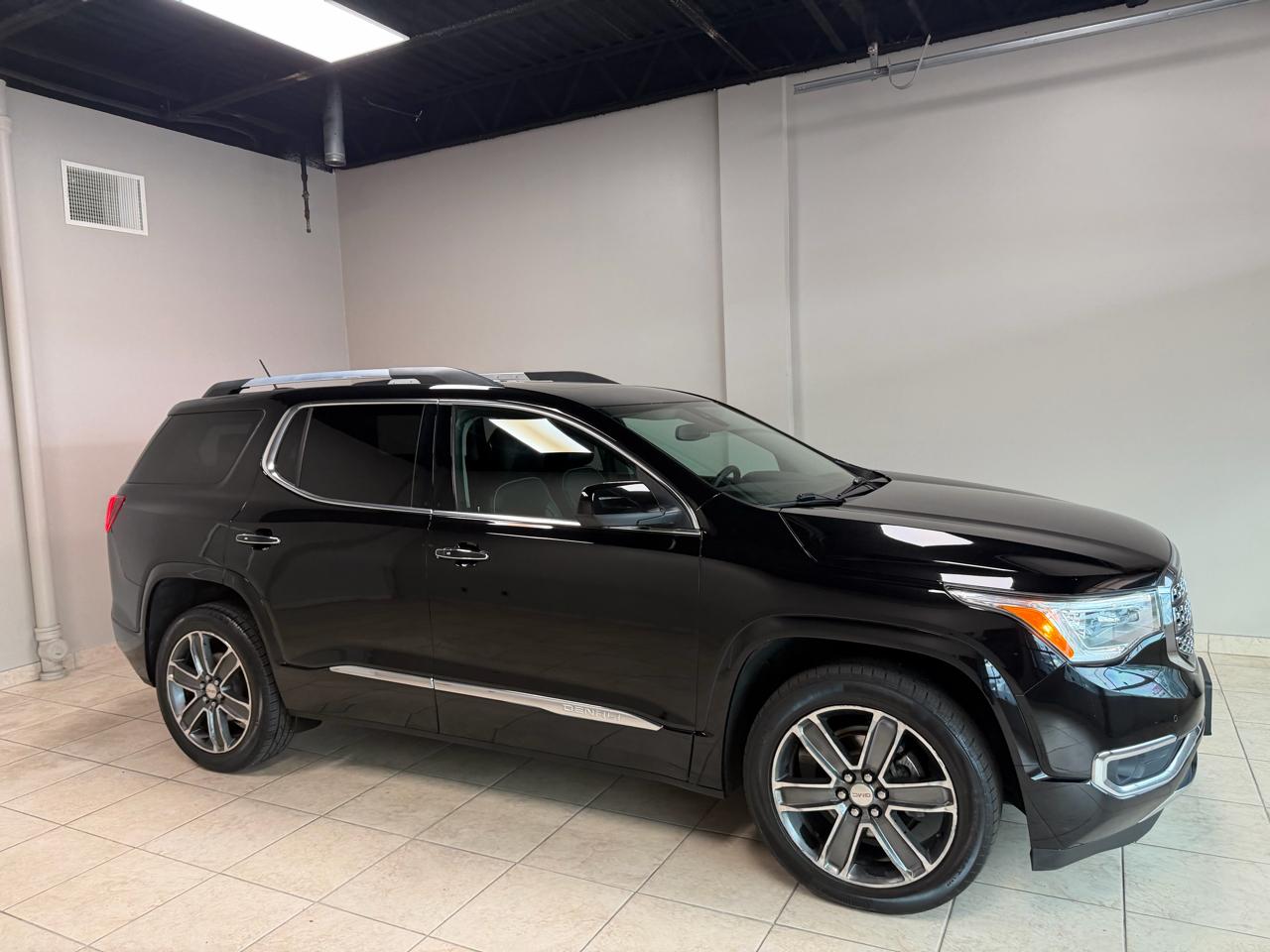 GMC Acadia AWD 4dr Denali 2017