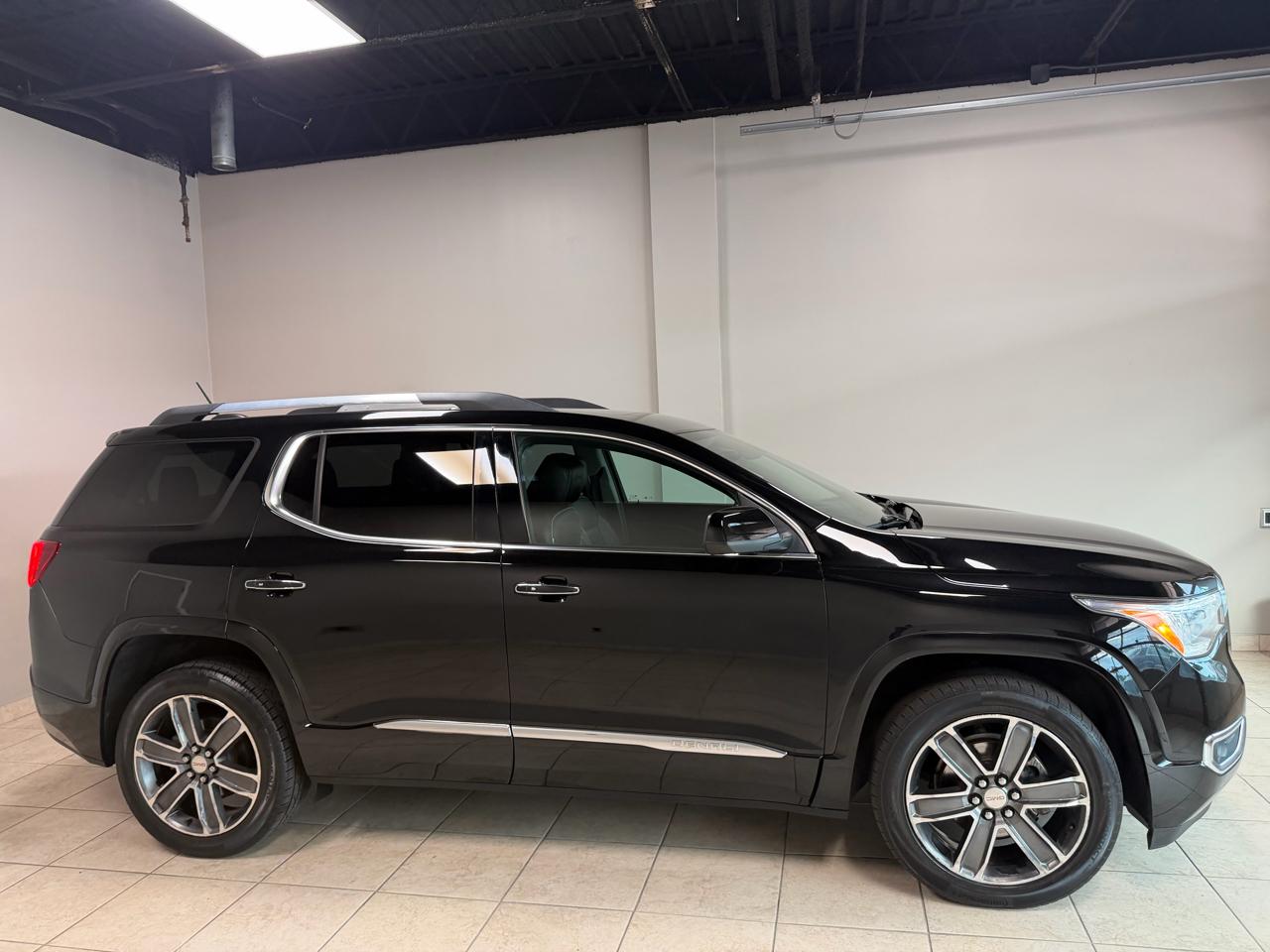 GMC Acadia AWD 4dr Denali 2017