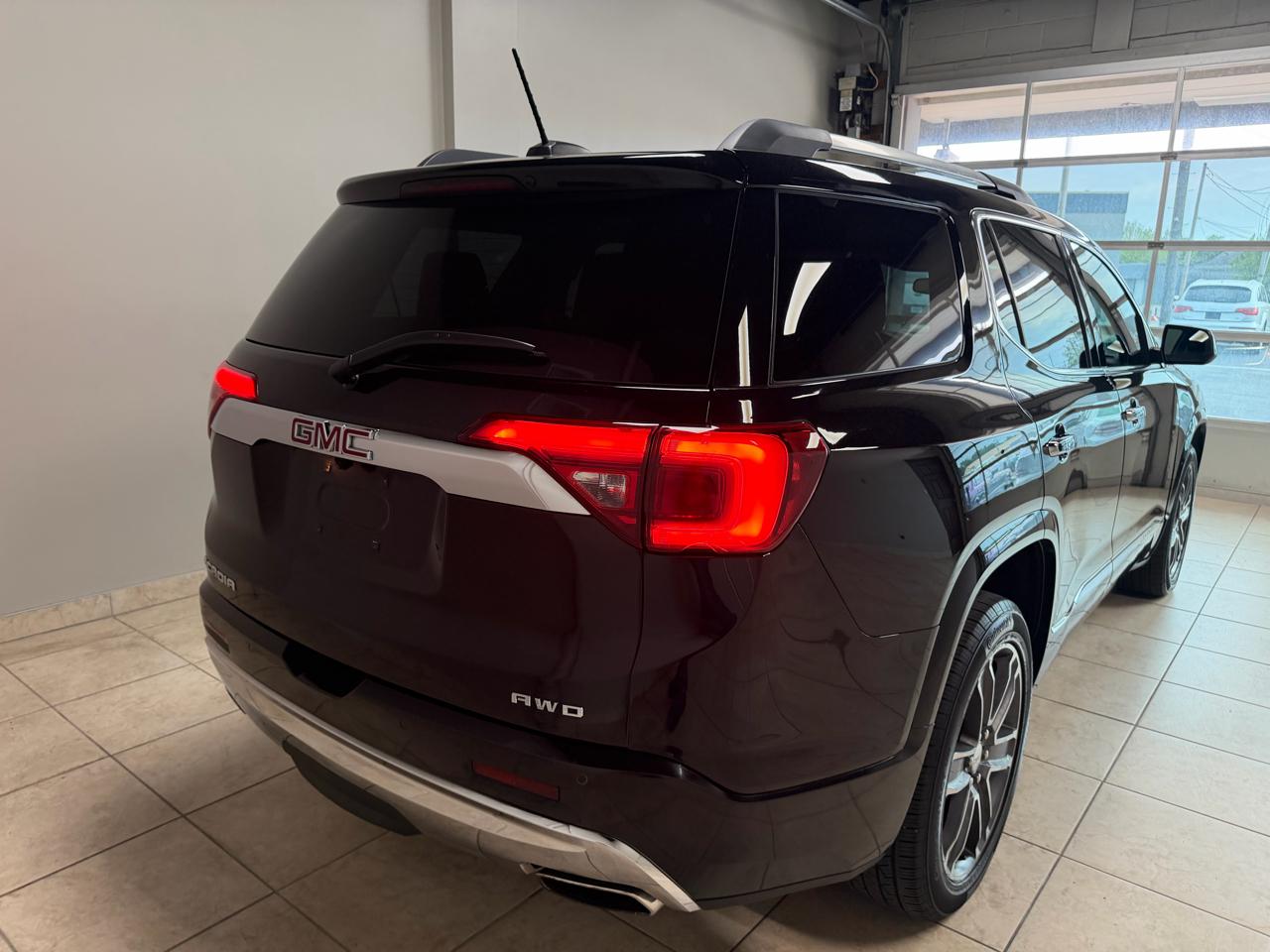 GMC Acadia AWD 4dr Denali 2017