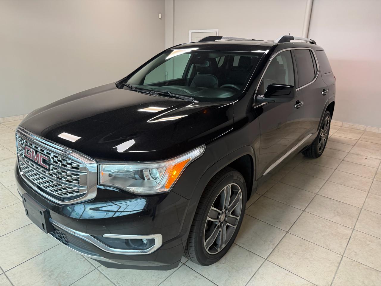 GMC Acadia AWD 4dr Denali 2017