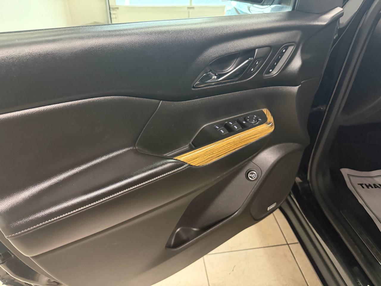 GMC Acadia AWD 4dr Denali 2017