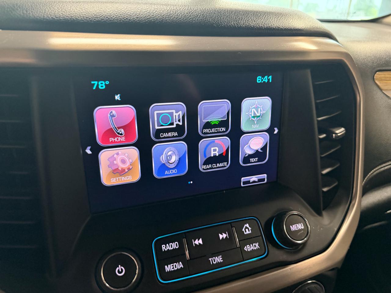 GMC Acadia AWD 4dr Denali 2017