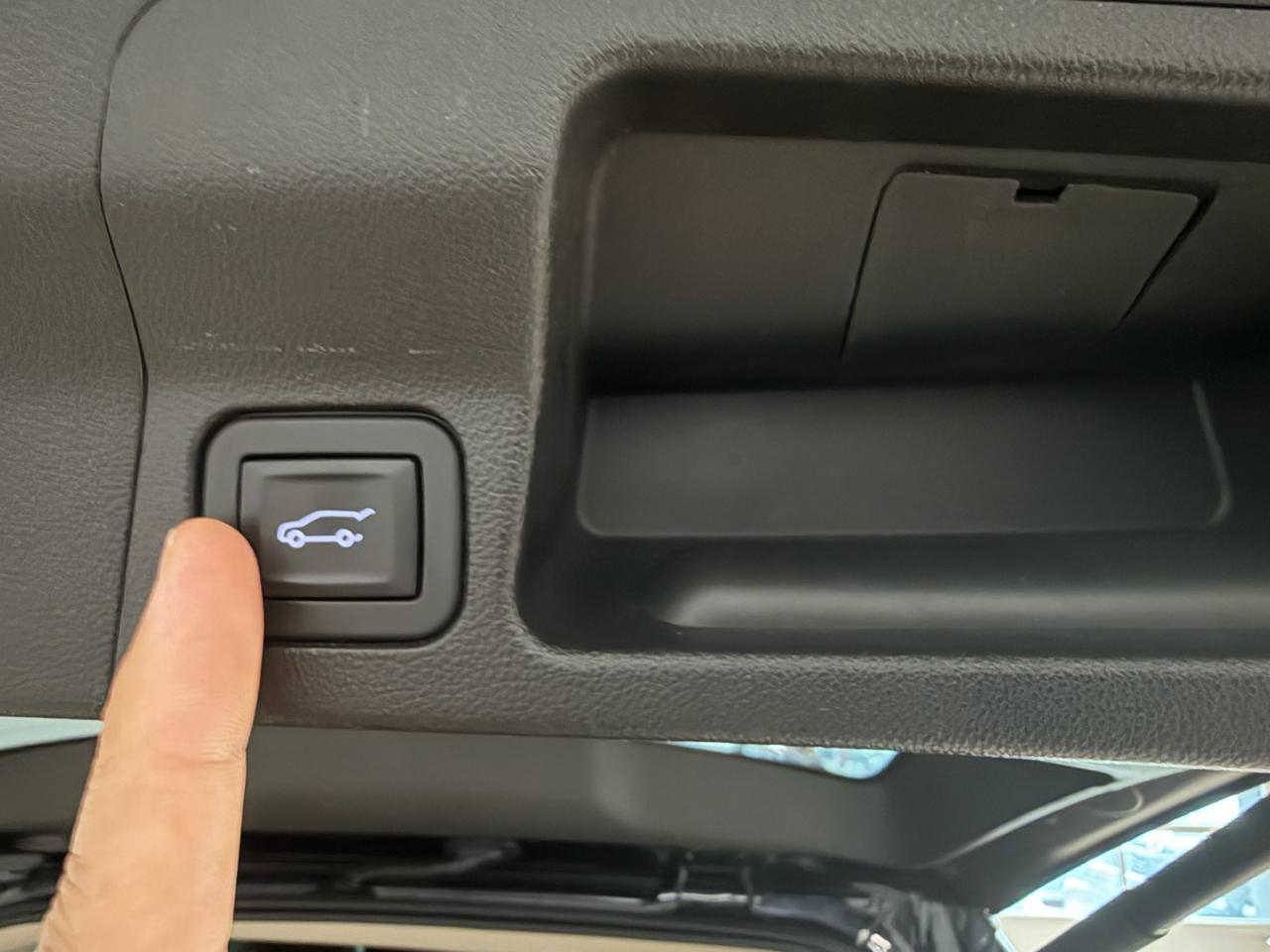 GMC Acadia AWD 4dr Denali 2017