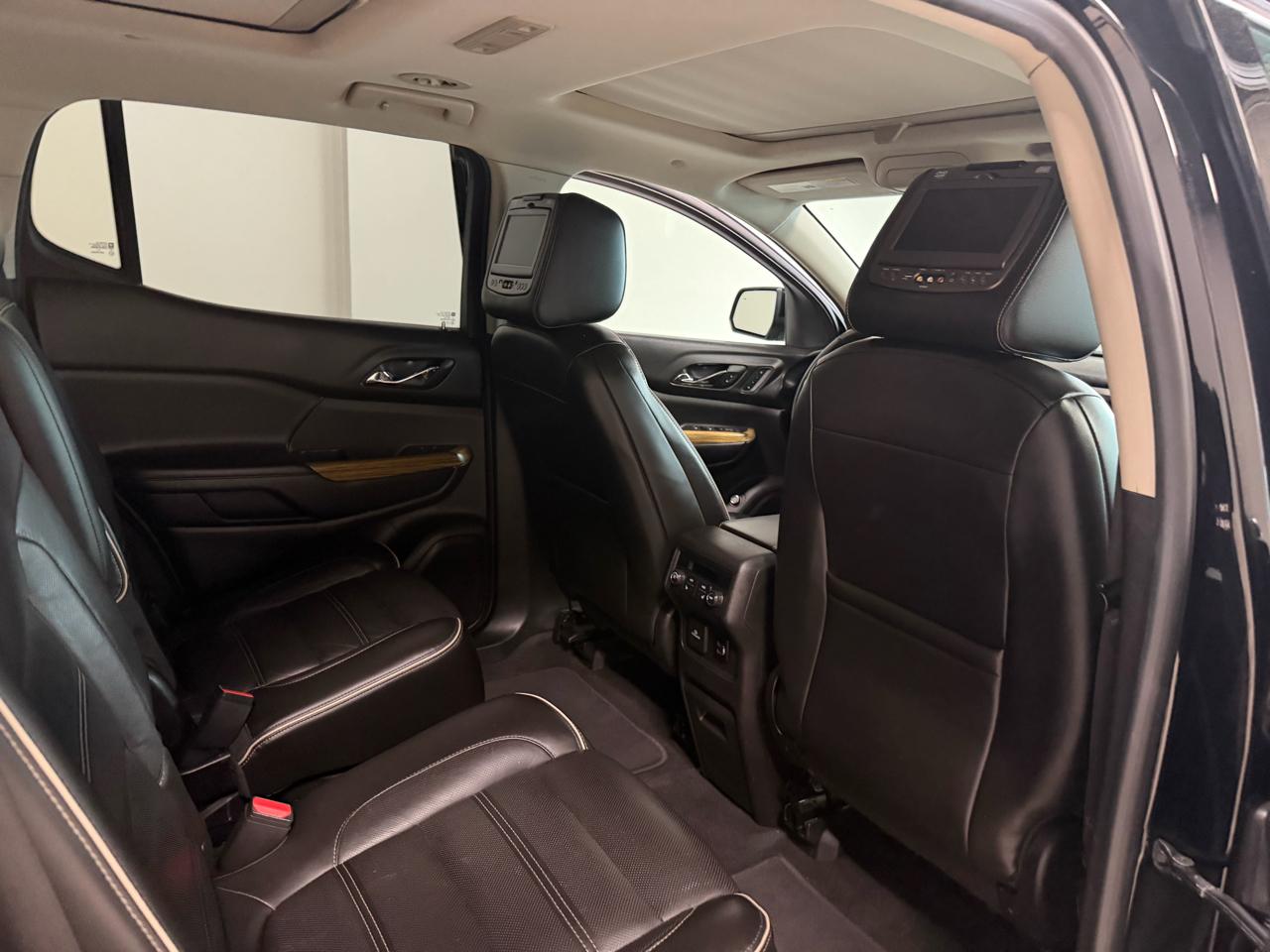 GMC Acadia AWD 4dr Denali 2017