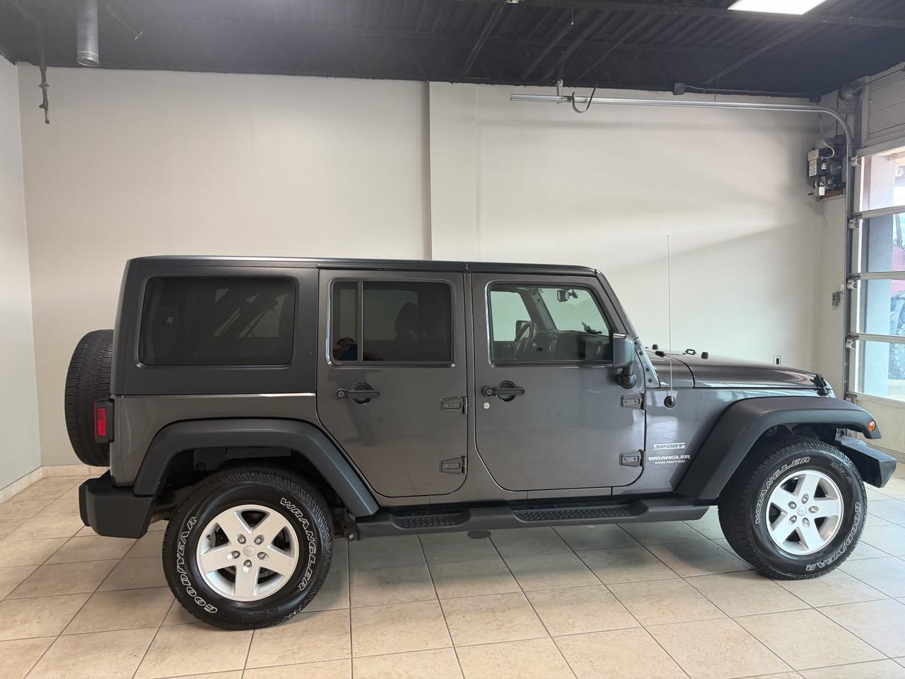 Jeep Wrangler Unlimited Sport 4x4 2017