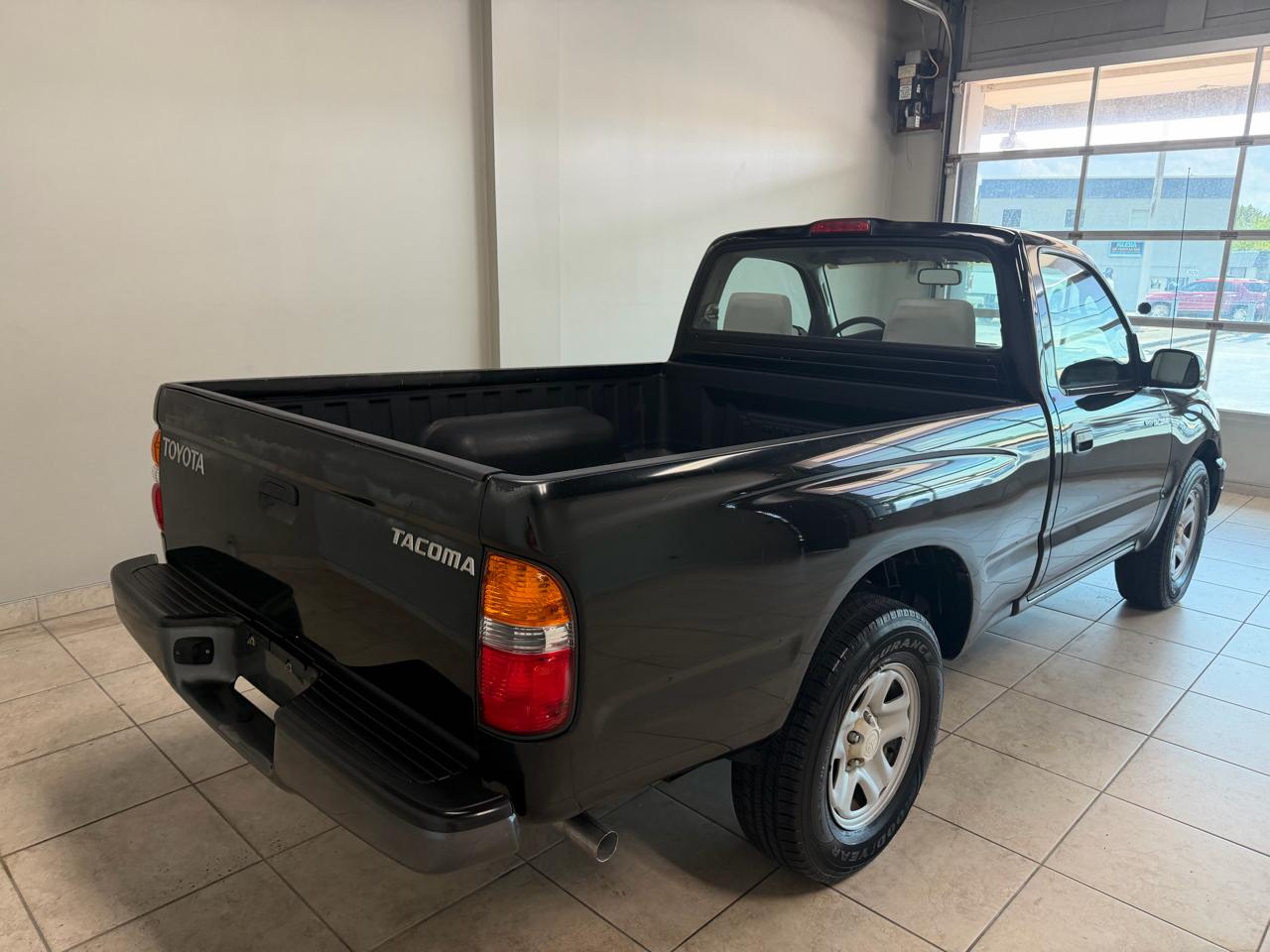 Toyota Tacoma Reg Cab Manual (Natl) 2002