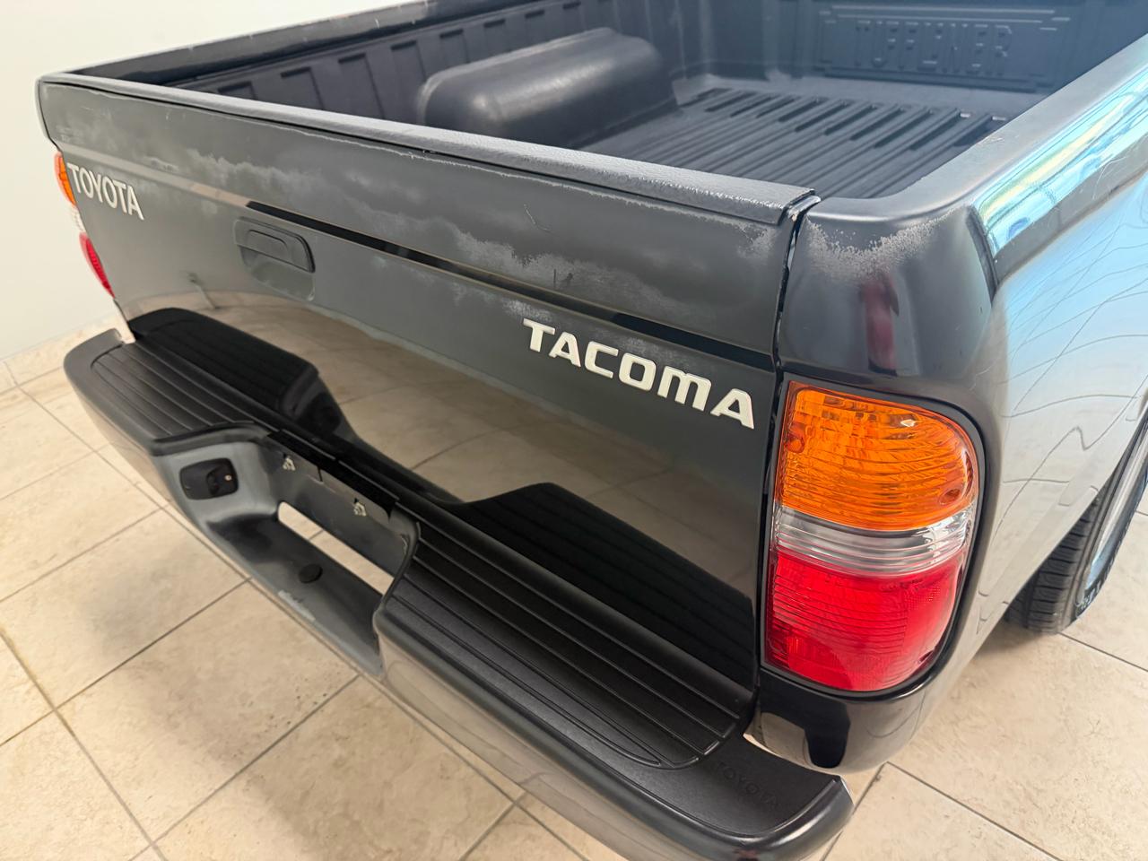 Toyota Tacoma Reg Cab Manual (Natl) 2002