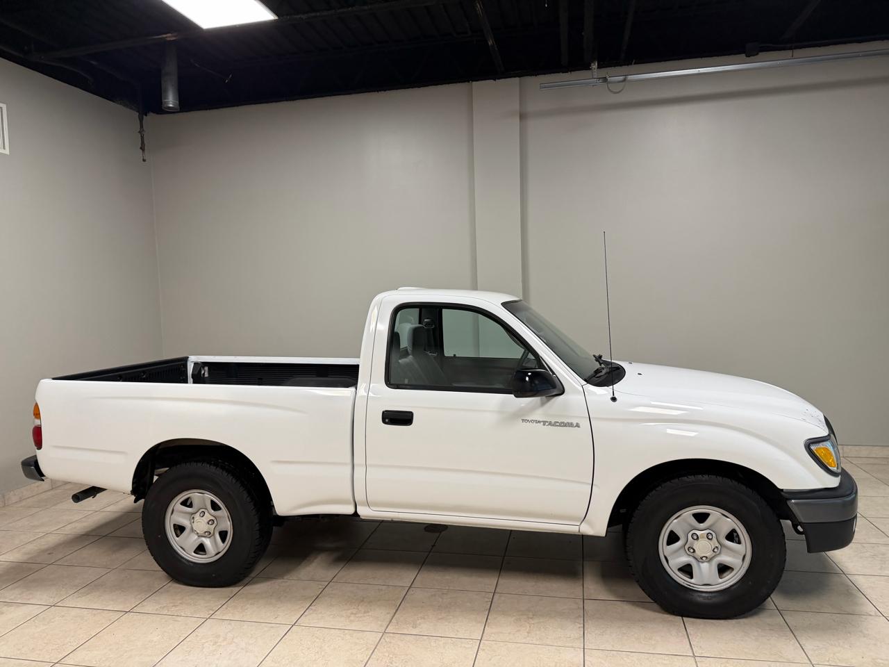 Toyota Tacoma Reg Cab Manual (Natl) 2002