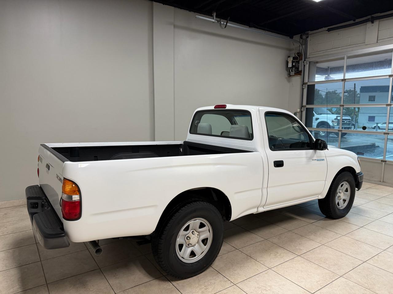 Toyota Tacoma Reg Cab Manual (Natl) 2002