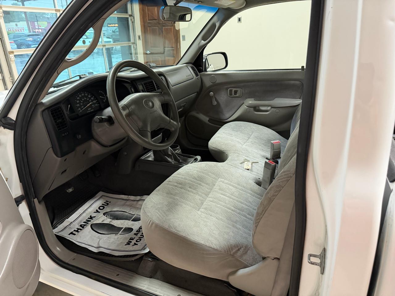 Toyota Tacoma Reg Cab Manual (Natl) 2002