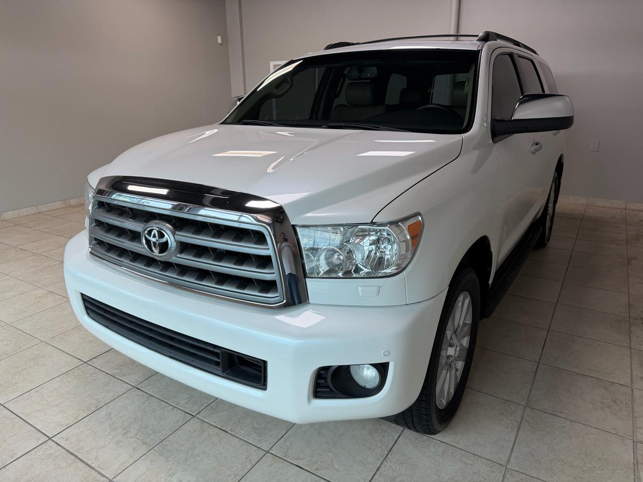 Toyota Sequoia 4WD LV8 FFV 6-Spd AT Platinum (Natl) 2011