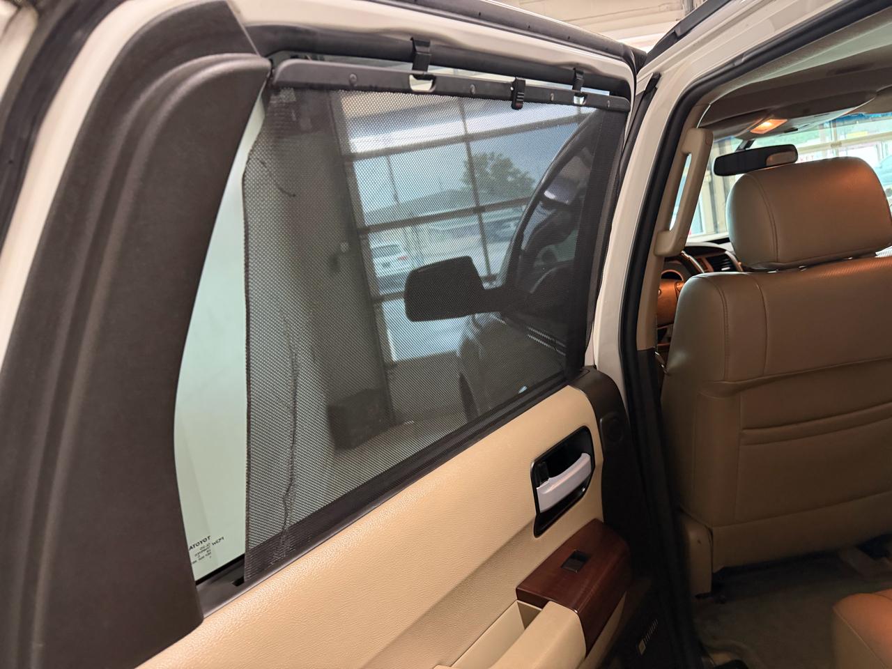 Toyota Sequoia 4WD LV8 FFV 6-Spd AT Platinum (Natl) 2011