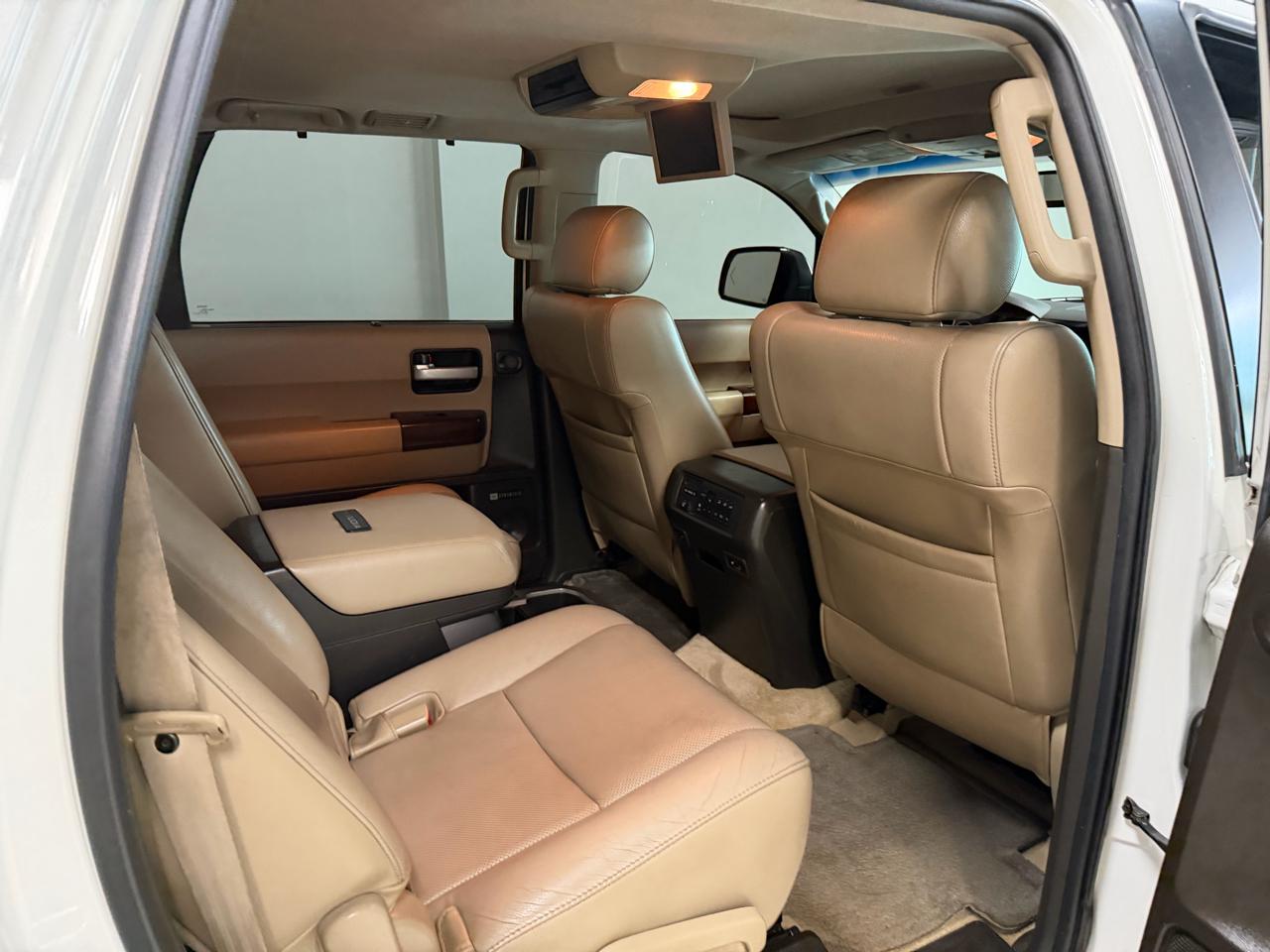Toyota Sequoia 4WD LV8 FFV 6-Spd AT Platinum (Natl) 2011
