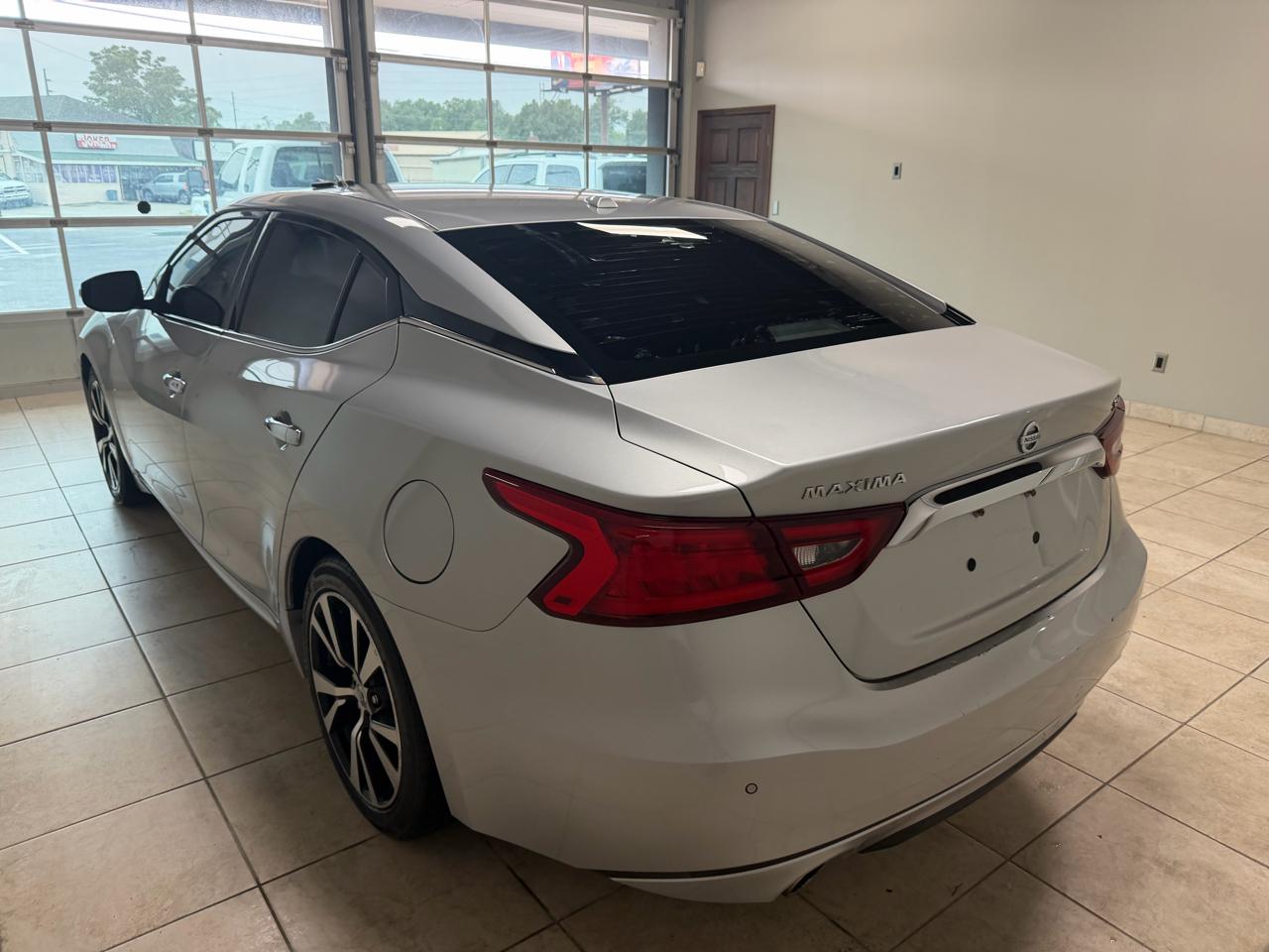 Nissan Maxima SV 3.5L 2018