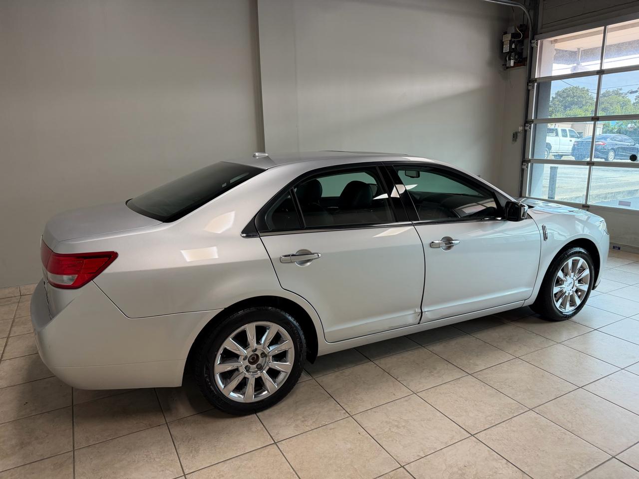 Lincoln MKZ 4dr Sdn AWD 2011