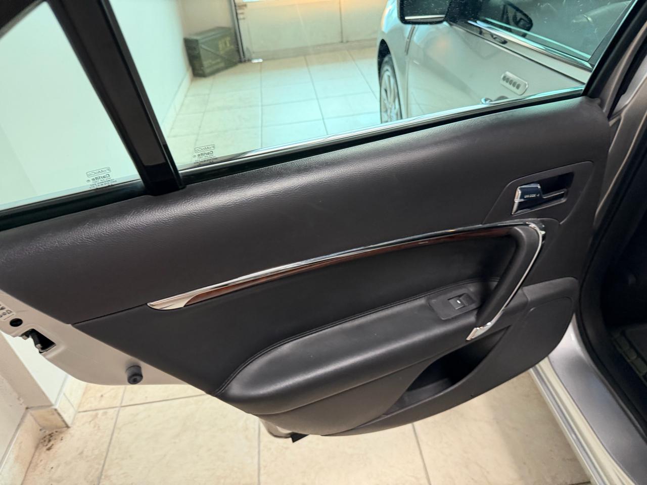 Lincoln MKZ 4dr Sdn AWD 2011