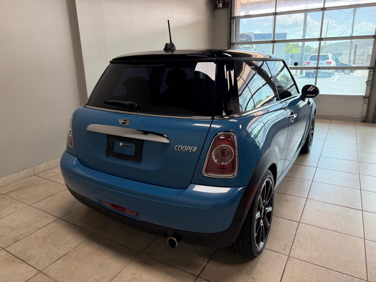 MINI Cooper Hardtop 2dr Cpe 2012