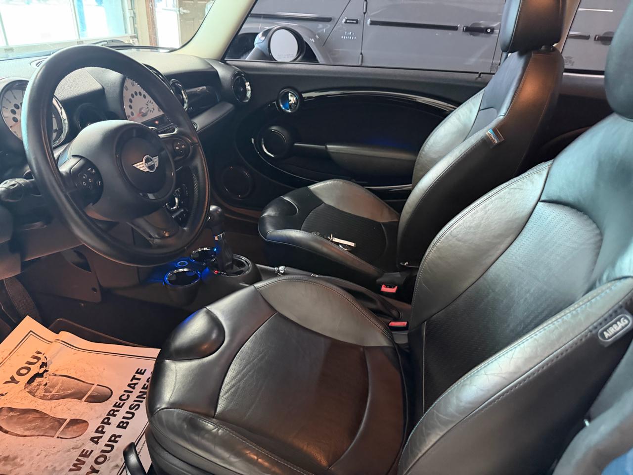 MINI Cooper Hardtop 2dr Cpe 2012
