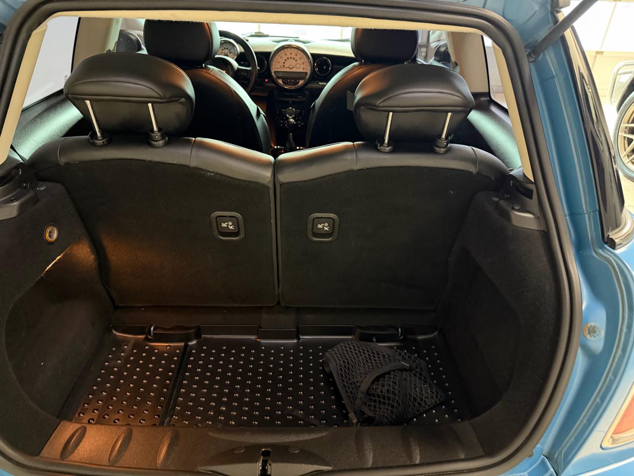 MINI Cooper Hardtop 2dr Cpe 2012
