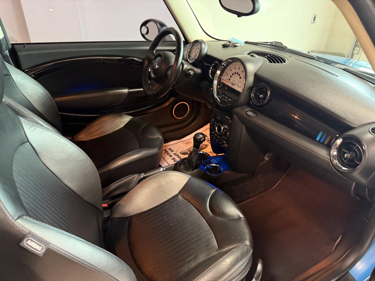 MINI Cooper Hardtop 2dr Cpe 2012