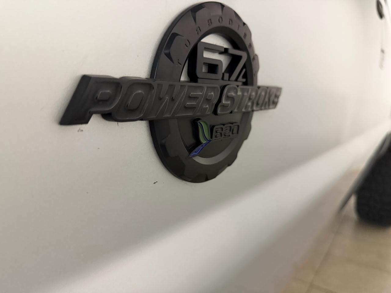 Ford Super Duty F-250 SRW 4WD Crew Cab 156" Lariat 2014