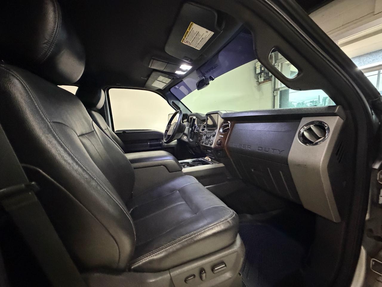 Ford Super Duty F-250 SRW 4WD Crew Cab 156" Lariat 2014