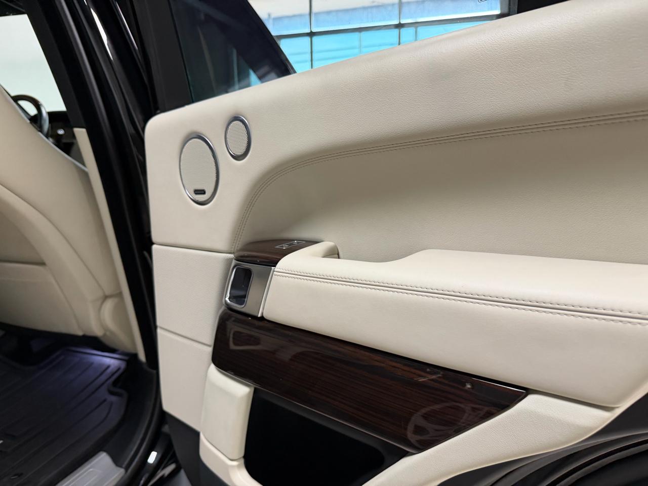 Land Rover Range Rover 4WD 4dr SC 2013