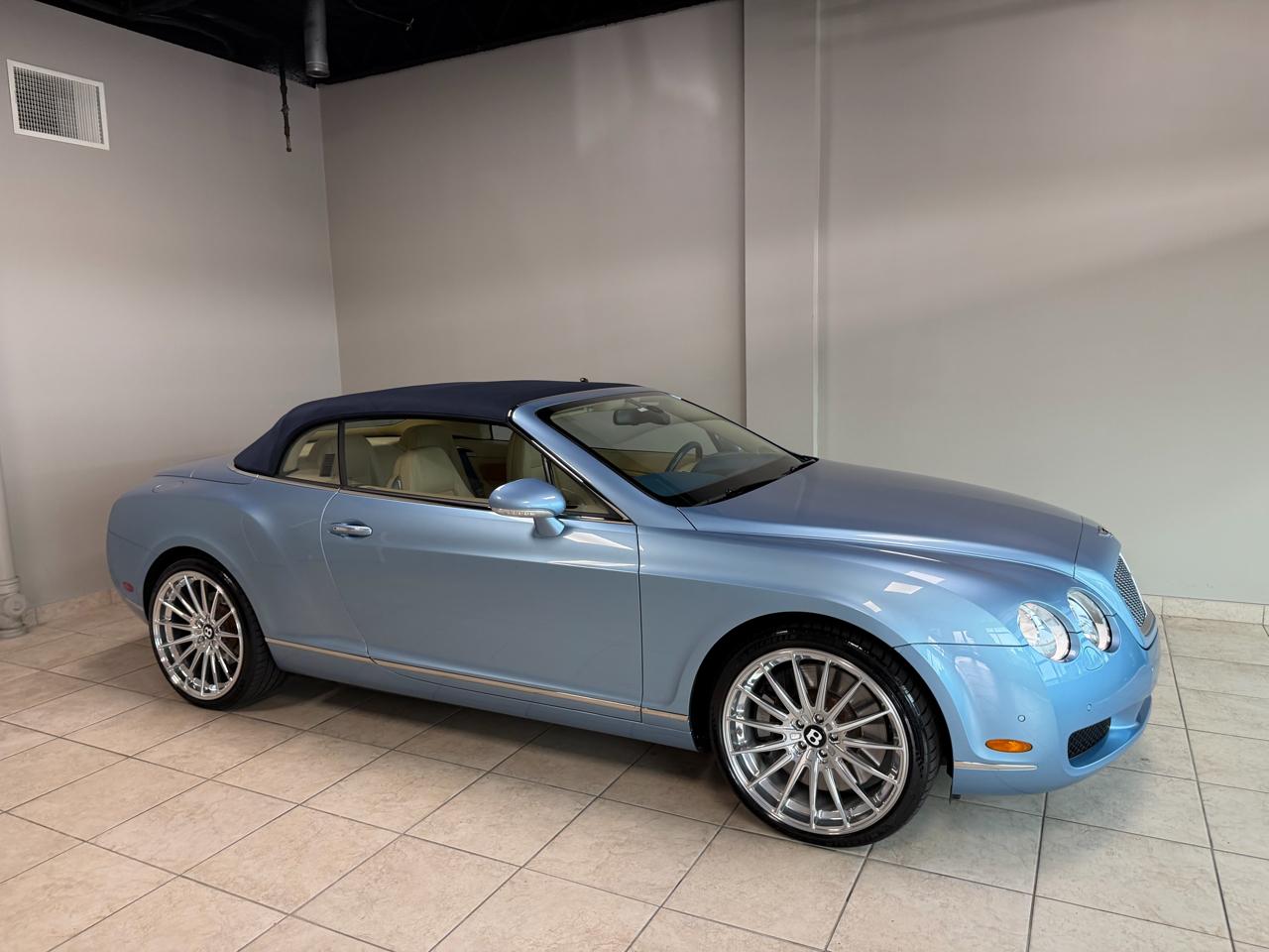 Bentley Continental GTC  2008