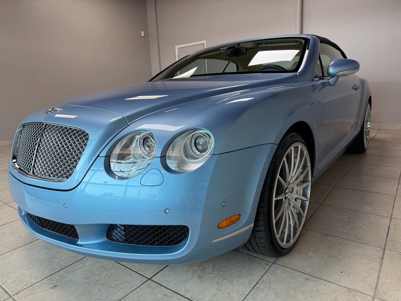 Bentley Continental GTC  2008
