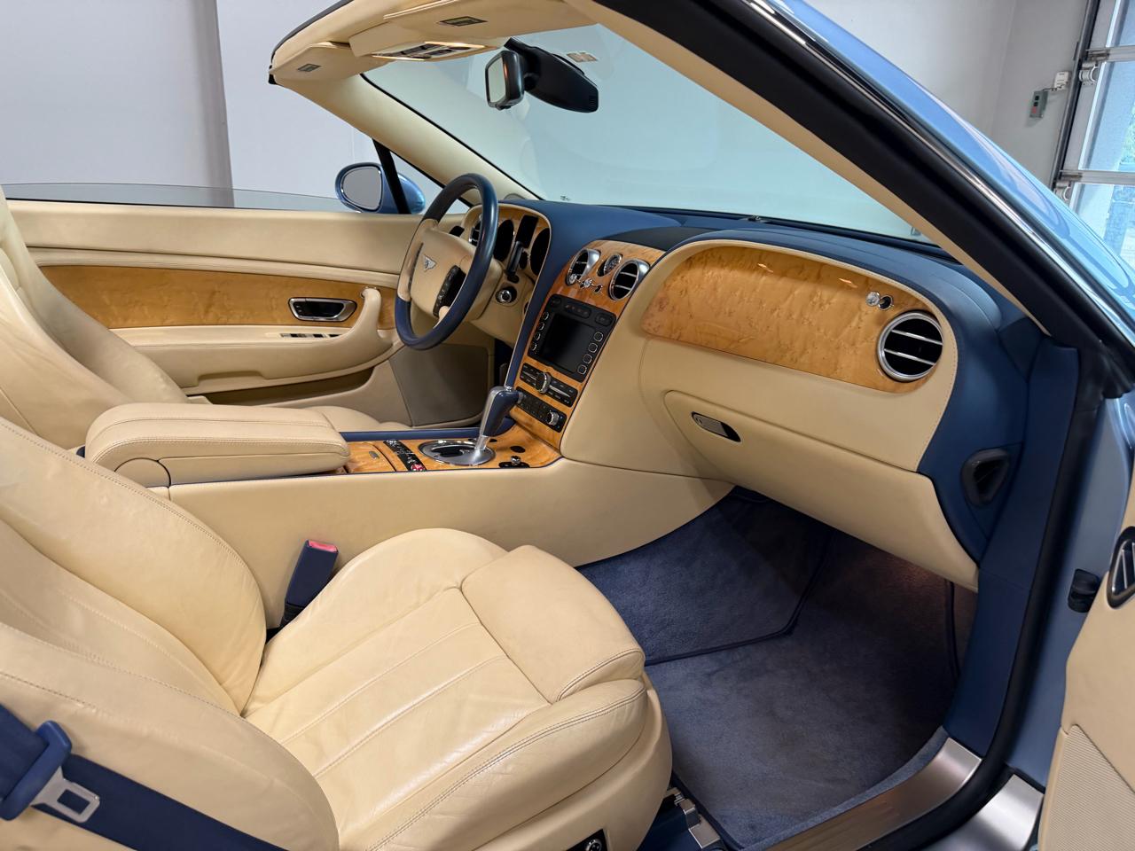 Bentley Continental GTC  2008