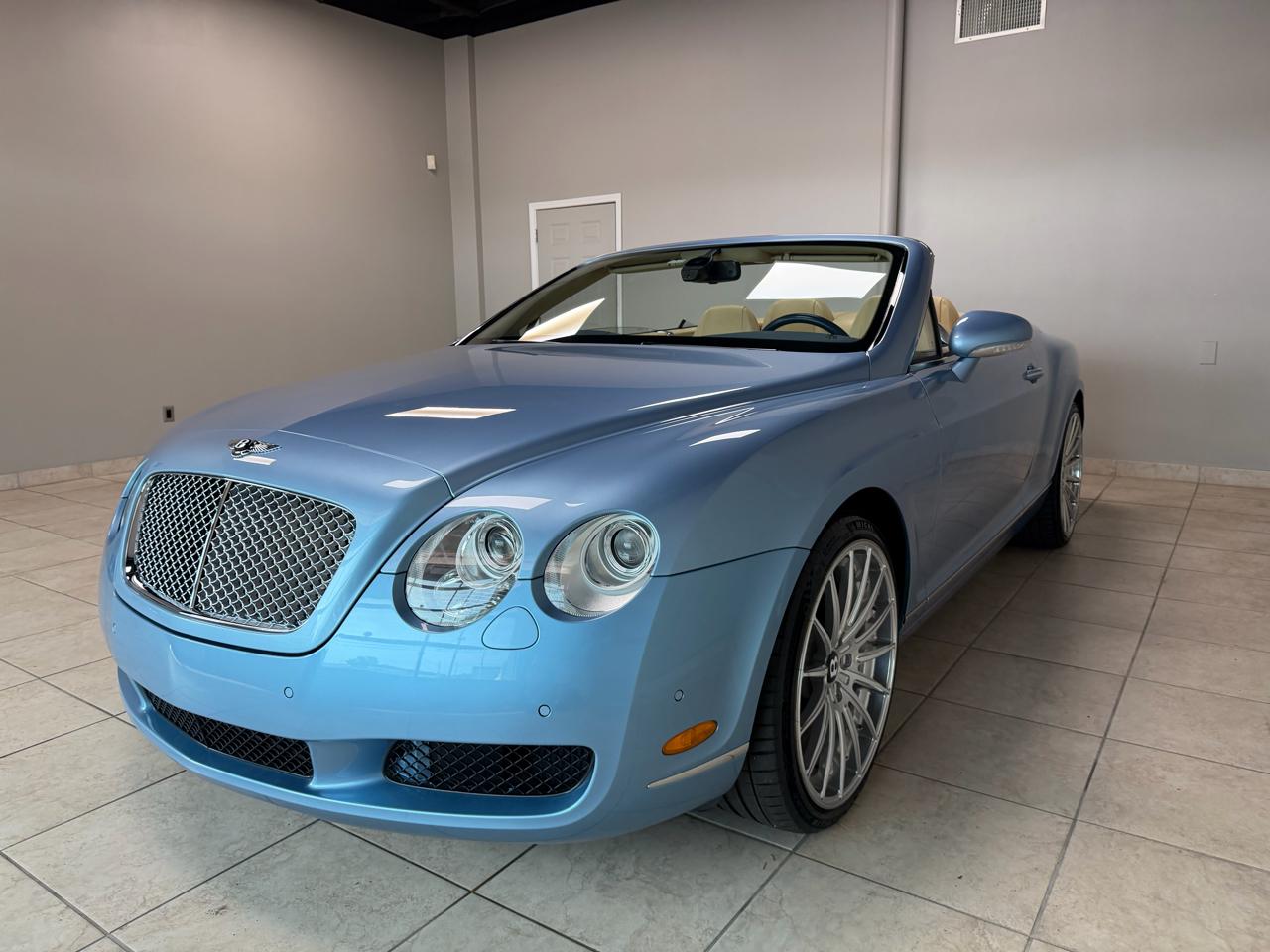 Bentley Continental GTC  2008
