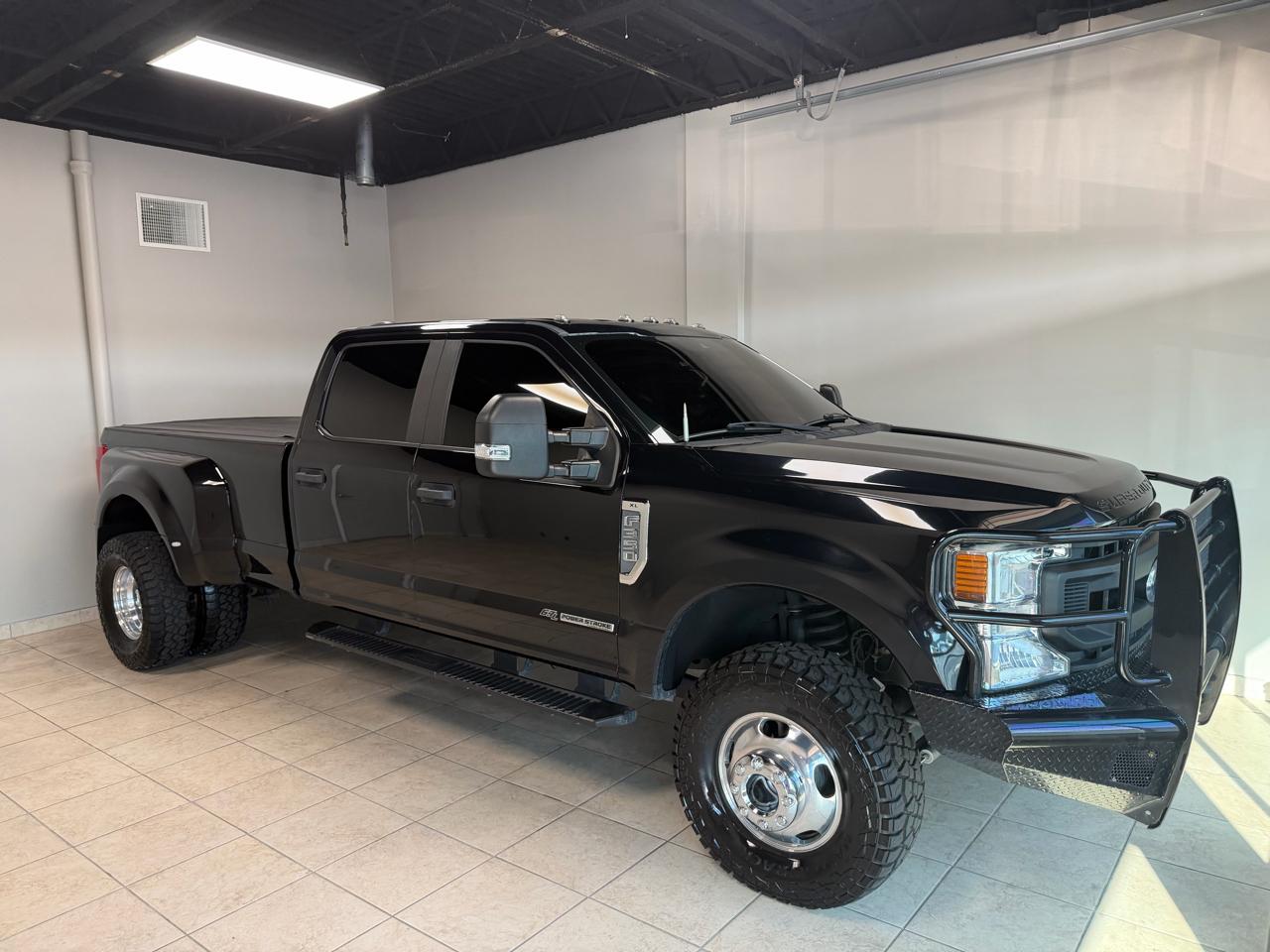 Ford Super Duty F-350 DRW XL 4WD Crew Cab 8' Box 2020