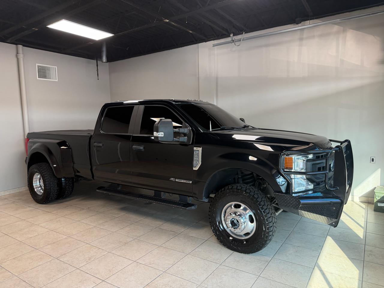 Ford Super Duty F-350 DRW XL 4WD Crew Cab 8' Box 2020