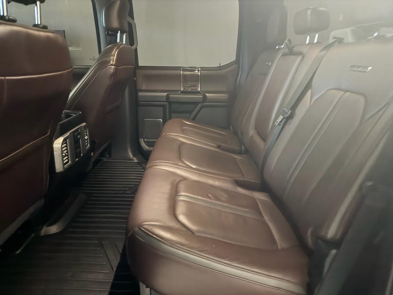 Ford Super Duty F-350 DRW XL 4WD Crew Cab 8' Box 2020