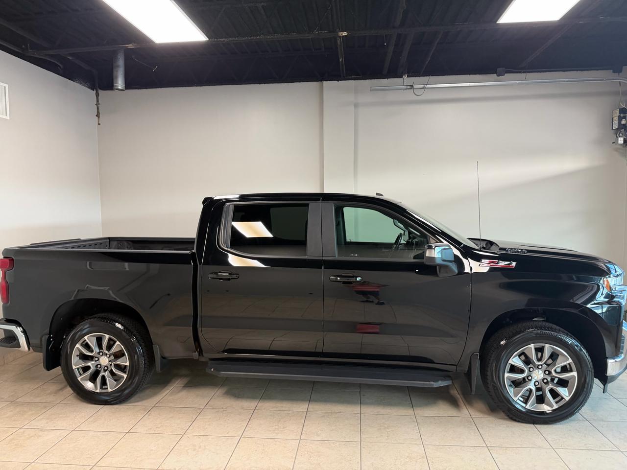 Chevrolet Silverado 1500 4WD Crew Cab 147" LT w/1LT 2021