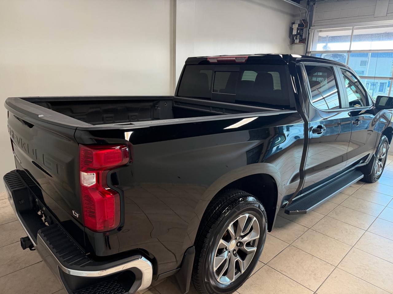Chevrolet Silverado 1500 4WD Crew Cab 147" LT w/1LT 2021