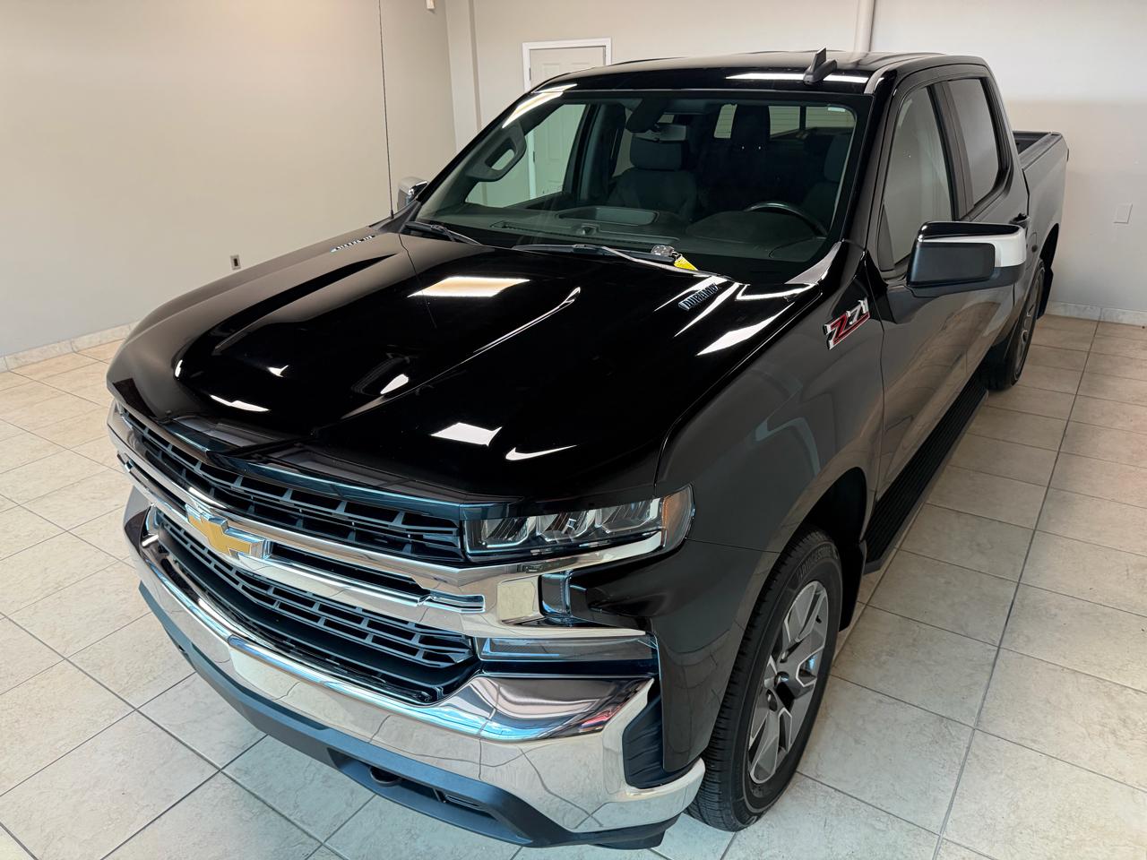 Chevrolet Silverado 1500 4WD Crew Cab 147" LT w/1LT 2021