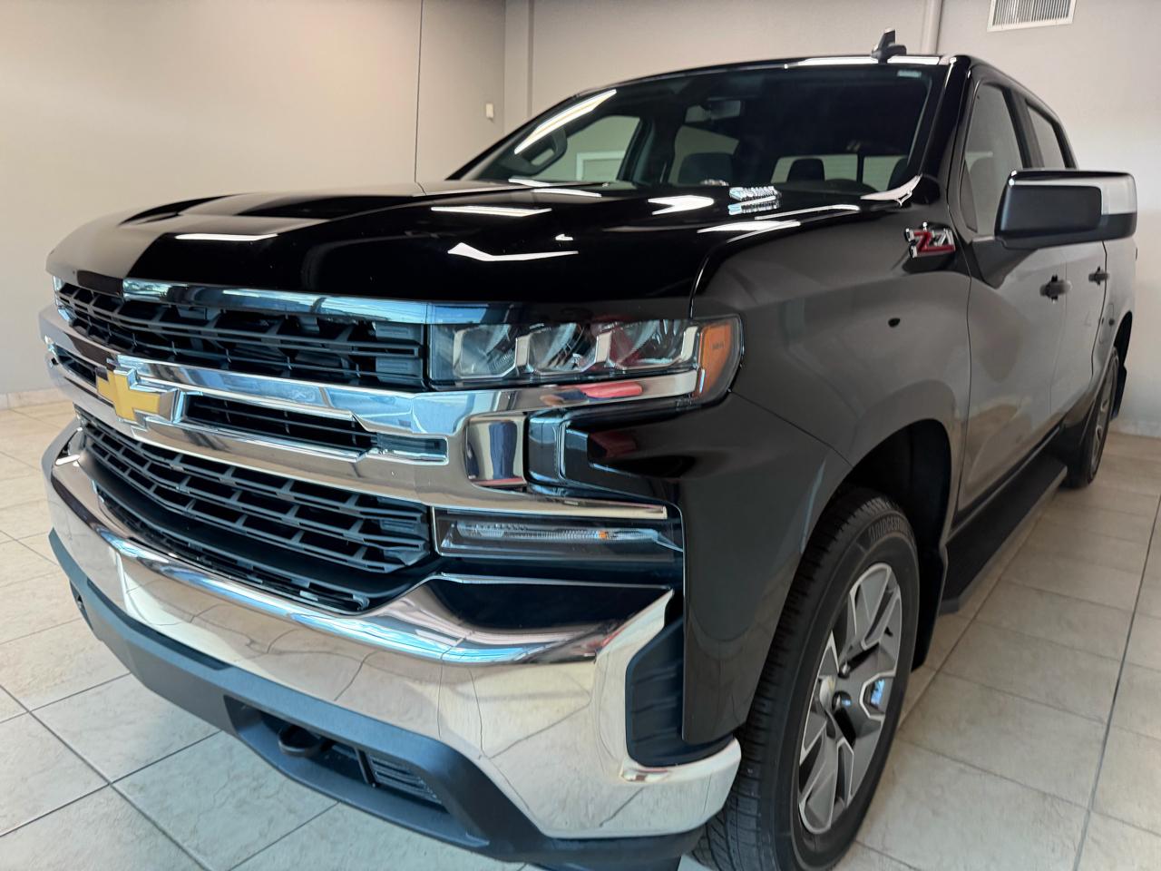 Chevrolet Silverado 1500 4WD Crew Cab 147" LT w/1LT 2021