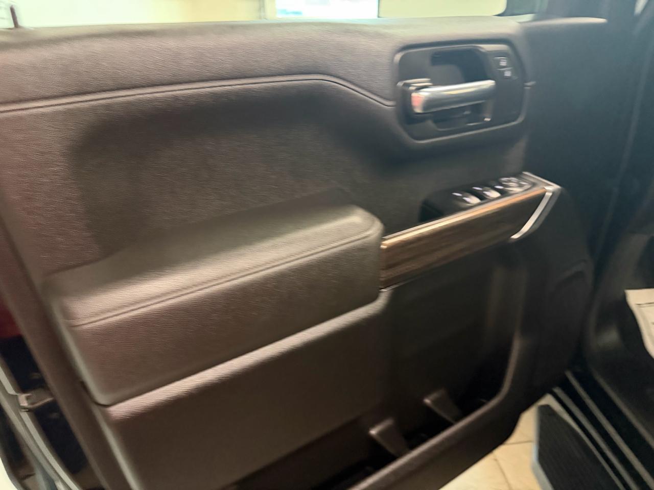 Chevrolet Silverado 1500 4WD Crew Cab 147" LT w/1LT 2021