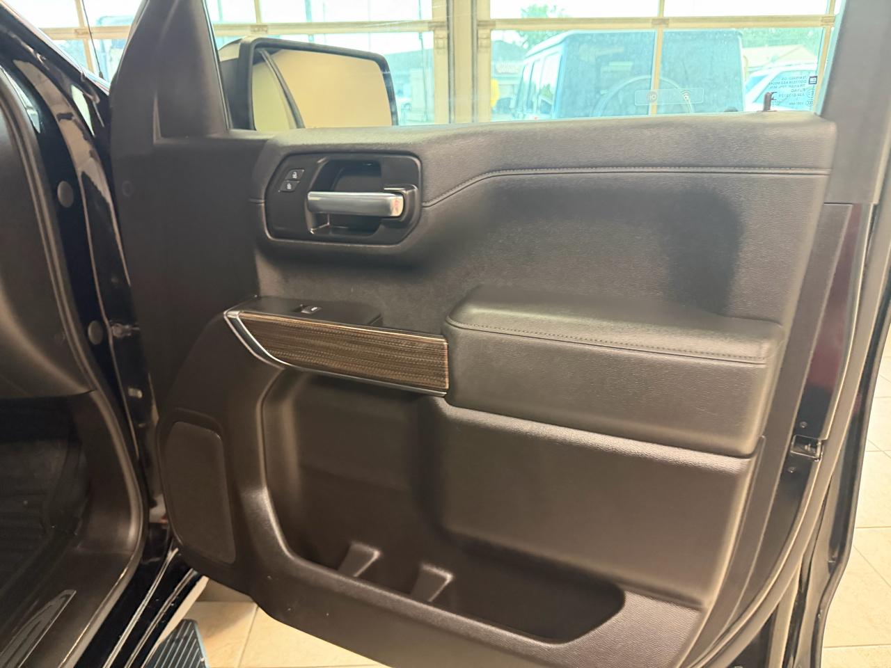 Chevrolet Silverado 1500 4WD Crew Cab 147" LT w/1LT 2021