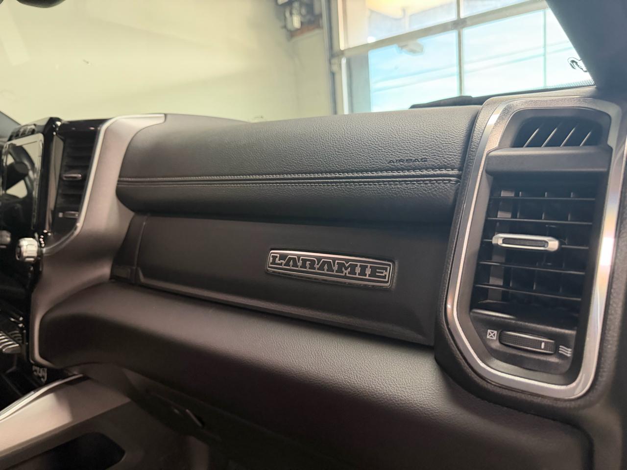 RAM 3500 Laramie 4x4 Crew Cab 8' Box 2023